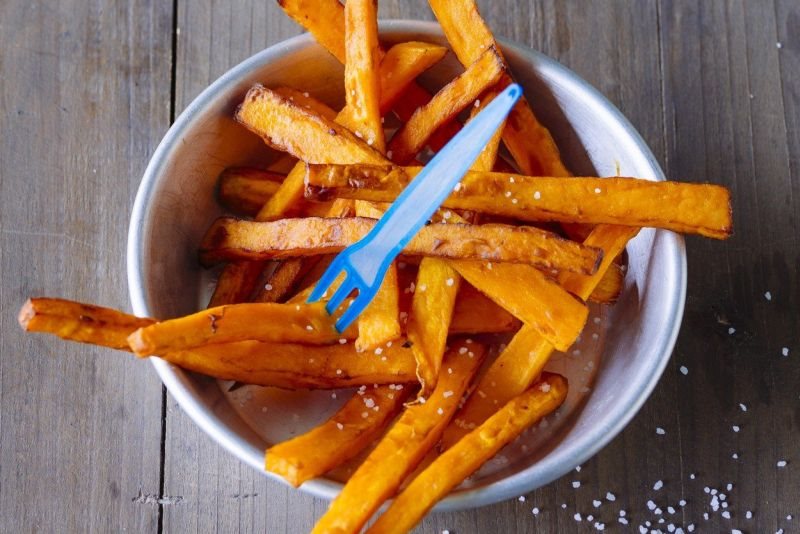 pomfrit-iz-masine-za-rezanca-obradujte-klince-ekstra-dugim-kromp | Yumama