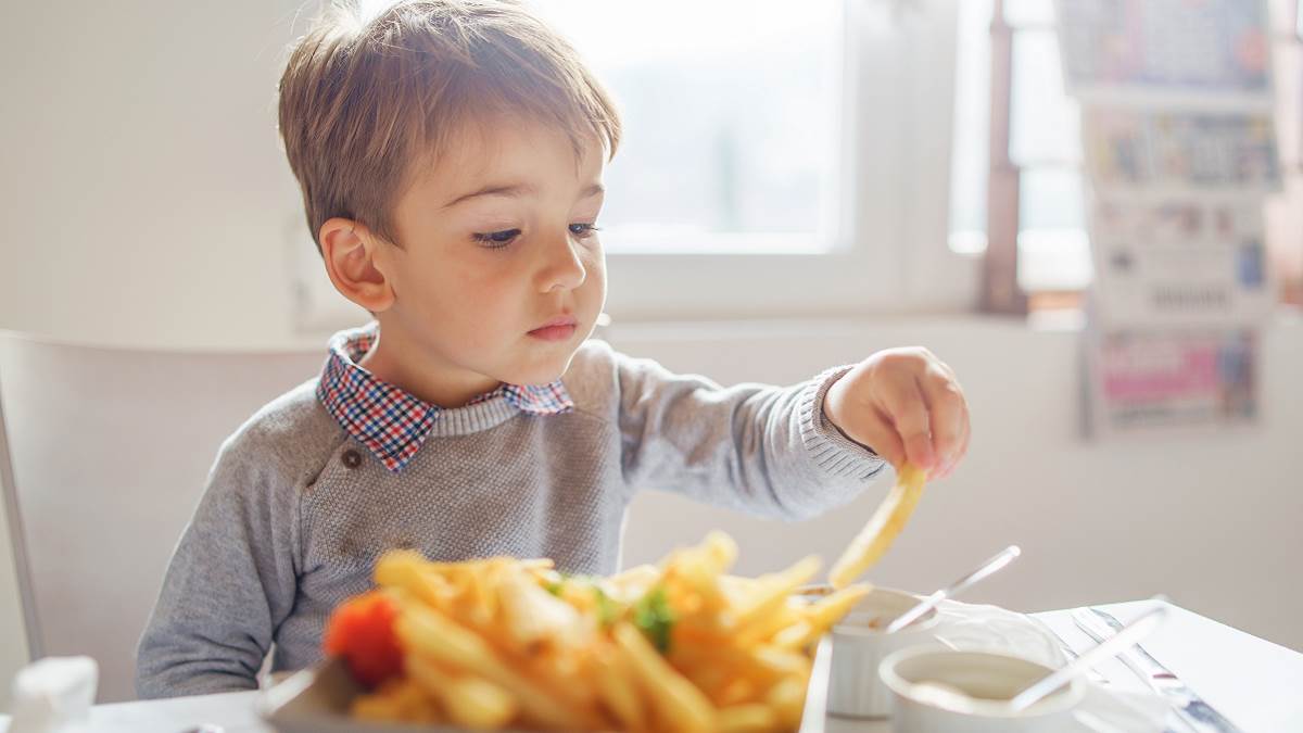 Može li post loše da utiče na zdravlje dece? Evo šta kaže dijetetičarka, a šta sveštenik