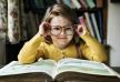 Devojčica, naočare, čitanje, pametno dete