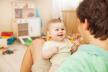 Razvoj govora kod bebe od 6 do 12 meseci.