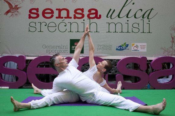 odrzana-manifestacija-sensa-ulica-srecnih-misli