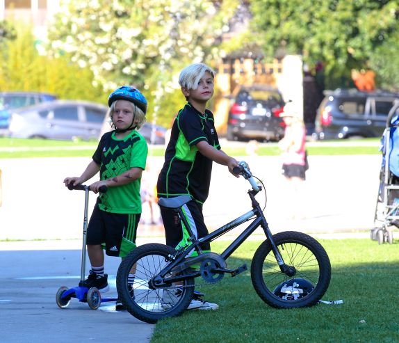 gven-stefani-porodicno-druzenje-u-parku