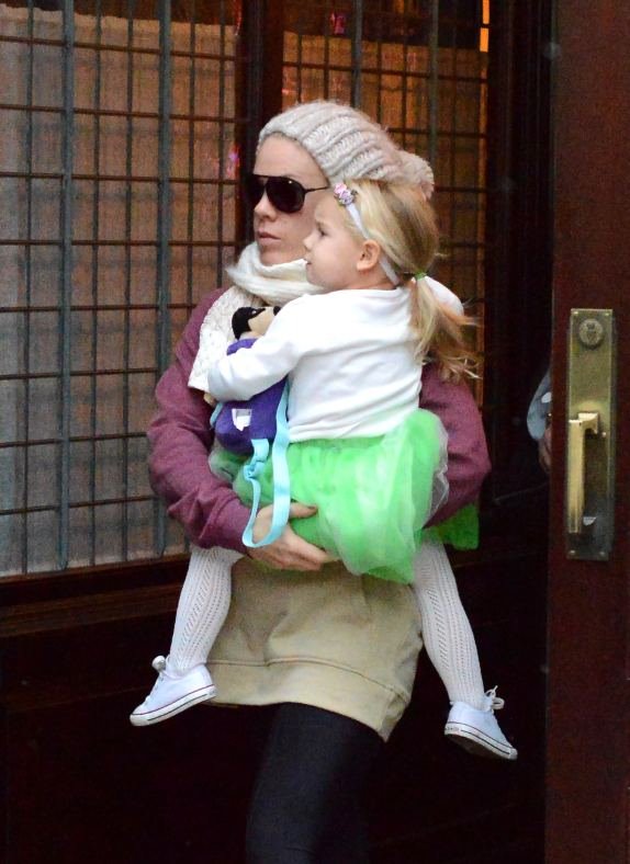 pink-opustena-mama-i-pop-diva-u-isto-vreme