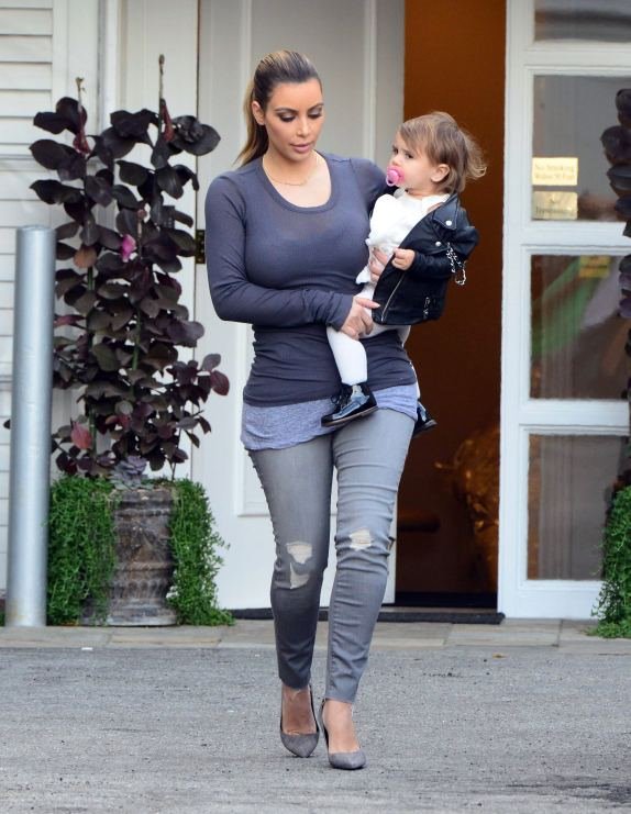 kim-kardasijan-nove-fotografija-bebe-nort