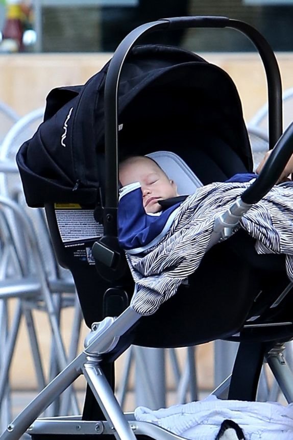 prve-fotografije-treceg-sina-gven-stefani