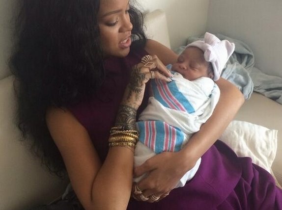 rijana-nezna-supertetka