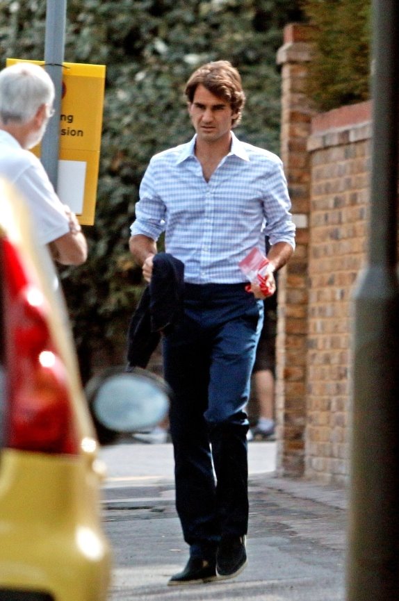 rodzer-federer-u-setnji-s-porodicom-foto