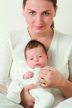 pravilno-drzanje-bebe