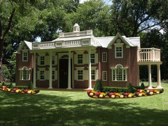 pogledajte-sta-bogatasi-kupuju-svojoj-deci-foto