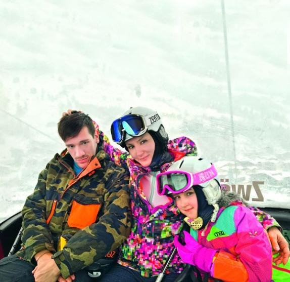 bajkovito-zimovanje-u-austriji-goca-trzan-sa-porodicom-uziva-u-s