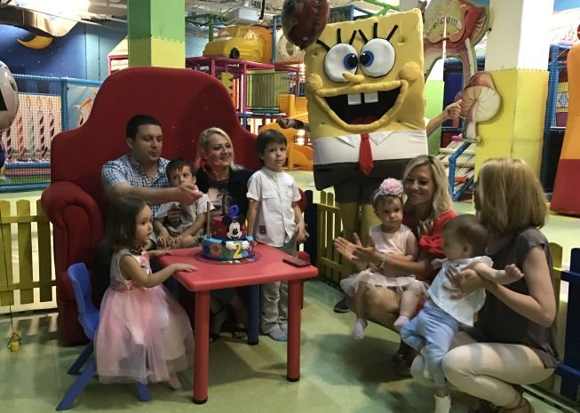 miki-maus-sundjer-bob-prskalice-i-drugari-jellena-sinu-priredila