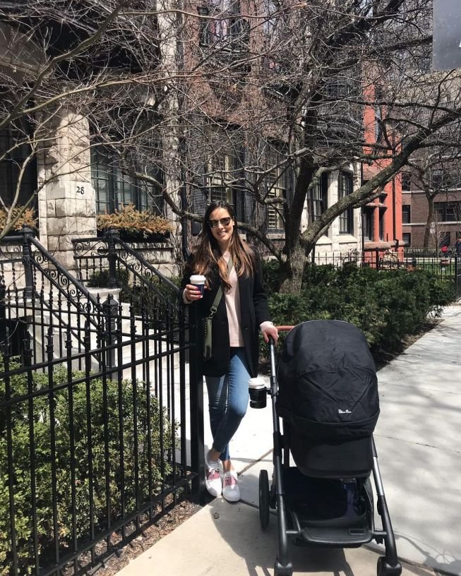 srecna-mama-u-prelepom-cikagu-ana-ivanovic-uziva-u-prolecnim-set