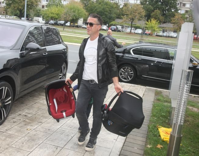 ako-deca-nisu-besna-ni-kola-nisu-tesna-zeljko-joksimovic-nasmeja