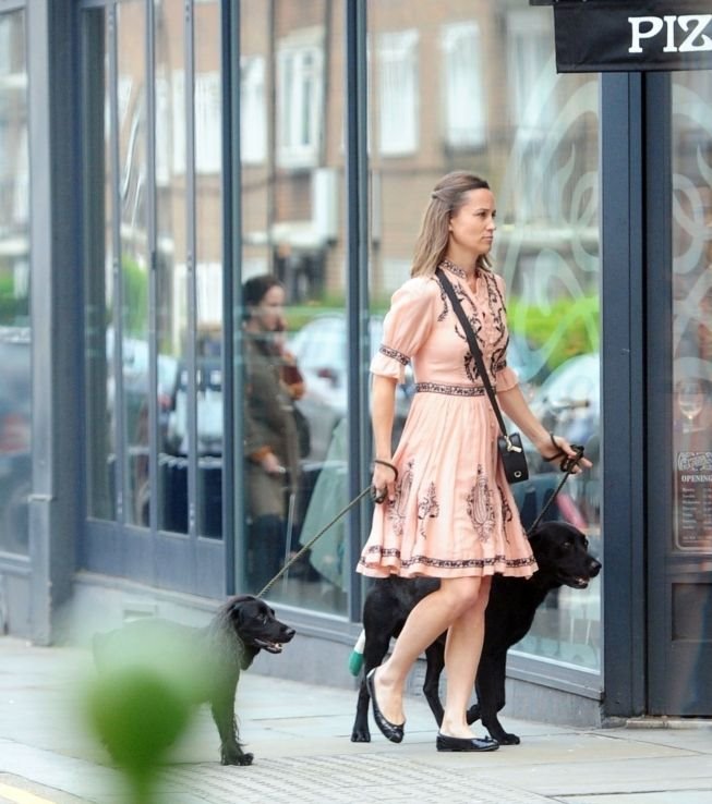 udobne-i-leprsave-trudnicke-haljine-pipe-midlton-foto