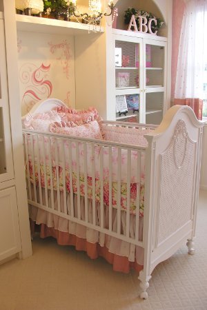 bebi-kutak-u-maminoj-sobi