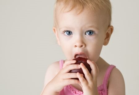 kako-pomoci-detetu-koje-ima-zatvor