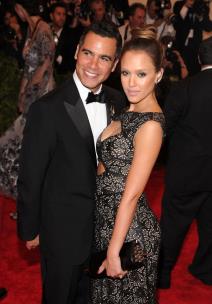 dzesika-alba-uspesna-glumica-i-majka