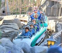 hajdi-klum-nezaboravan-porodicni-dan-u-diznilendu