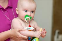 pravilno-merenje-temperature-kod-beba