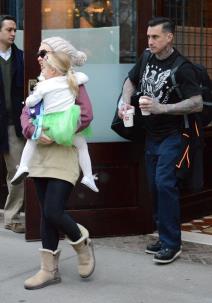 pink-opustena-mama-i-pop-diva-u-isto-vreme