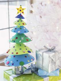 10-ideja-za-neobicne-novogodisnje-jelke