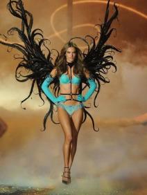 alesandra-ambrozio-viktorijin-andjeo-u-jutarnjoj-igri-sa-sincice