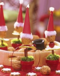 15-ideja-za-crvenu-praznicnu-dekoraciju