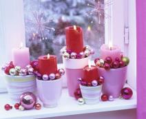 ruzicasta-praznicna-dekoracija