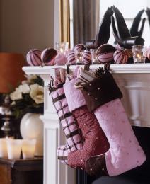 ruzicasta-praznicna-dekoracija