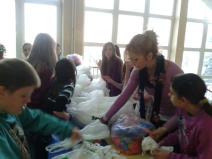 skolsko-dvoriste-okiceno-recikliranim-pahuljama