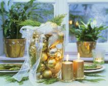 praznicna-dekoracija-zlatnom-bojom