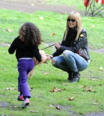 hajdi-klum-porodicni-dan-u-parku