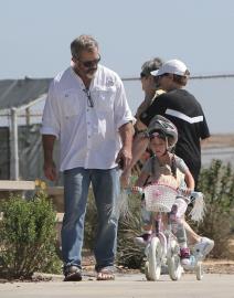 mel-gibson-u-druzenju-s-cerkom