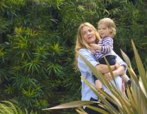 trudna-dru-barimor-u-setnji-s-porodicom-foto