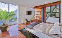 mila-kunis-i-eston-kucer-odgajace-dete-u-luksuznoj-vili-od-11-mi