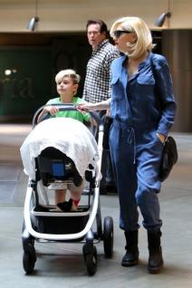 prve-fotografije-treceg-sina-gven-stefani