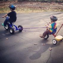 zbog-cega-je-sve-lepo-biti-decak-foto