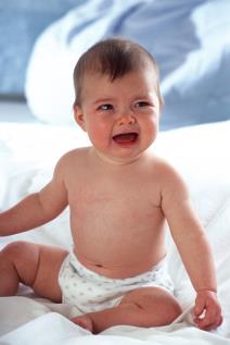 pustiti-bebu-da-se-isplace-da-ili-ne