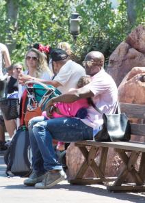 hajdi-klum-i-sil-sa-decom-u-diznilendu-foto