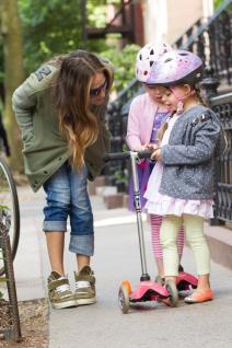 male-modne-ikone-na-trotinetu-foto