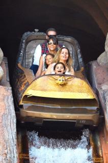 hale-beri-porodicna-avantura-u-diznilendu-foto