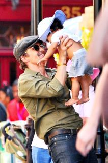 hale-beri-porodicna-avantura-u-diznilendu-foto