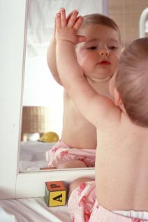 10-narodnih-verovanja-u-vezi-s-bebama