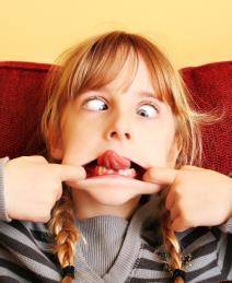 sve-dobronamerne-lazi-nasih-roditelja