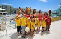 severina-se-druzila-s-malisanima-iz-sos-sela-foto