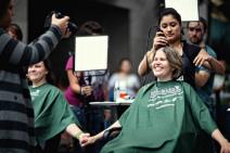 hrabrih-46-mama-dirljiv-znak-podrske-deci-koja-se-bore-s-rakom-f