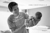 vratolomije-u-stomaku-bebin-omiljeni-polozaj-i-nakon-rodjenja-fo