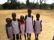 haljinice-za-afriku-prica-o-baki-koja-usrecuje-devojcice