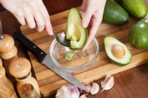 hrana-za-prstice-8-namirnica-u-kojima-bebe-mogu-uzivati-same