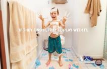 deca-i-kondomi-neobicna-reklama-kao-opomena-roditeljima-foto